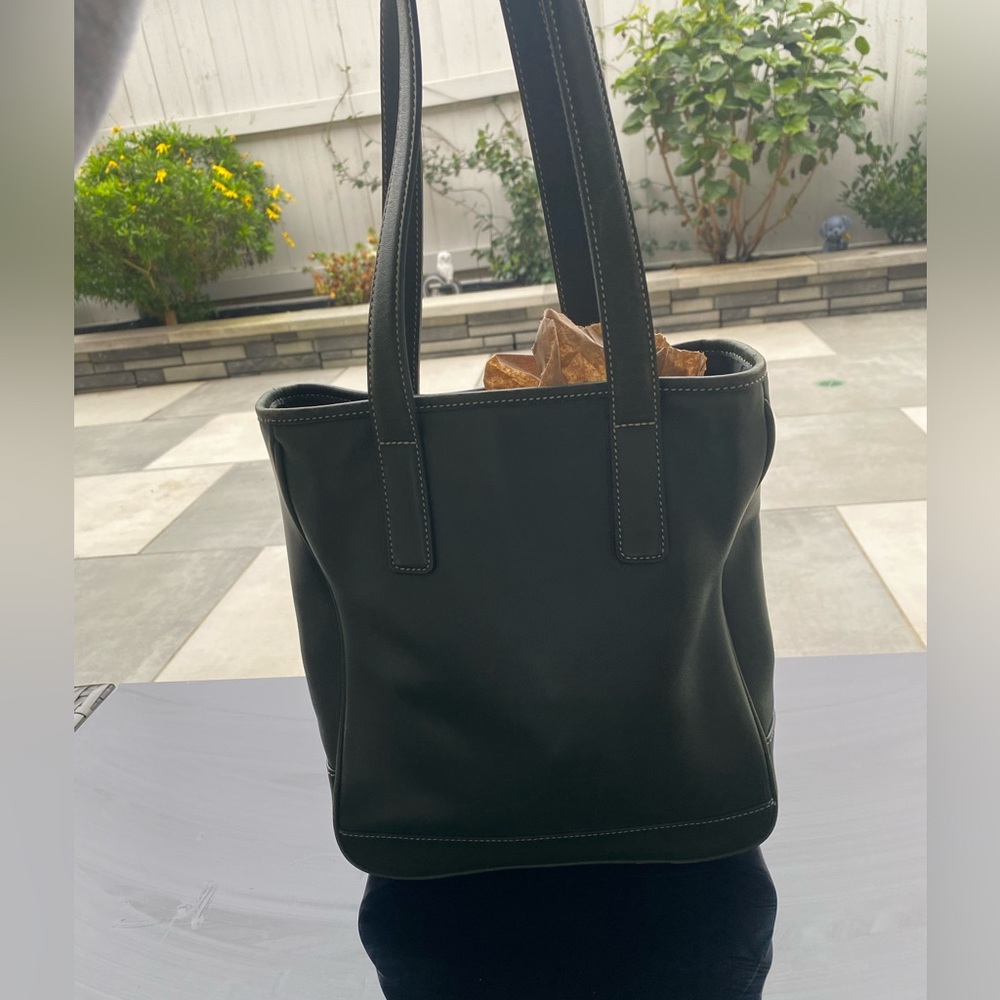 Coach Hampton Lunch Tote Handbag
Bottle Green 7776